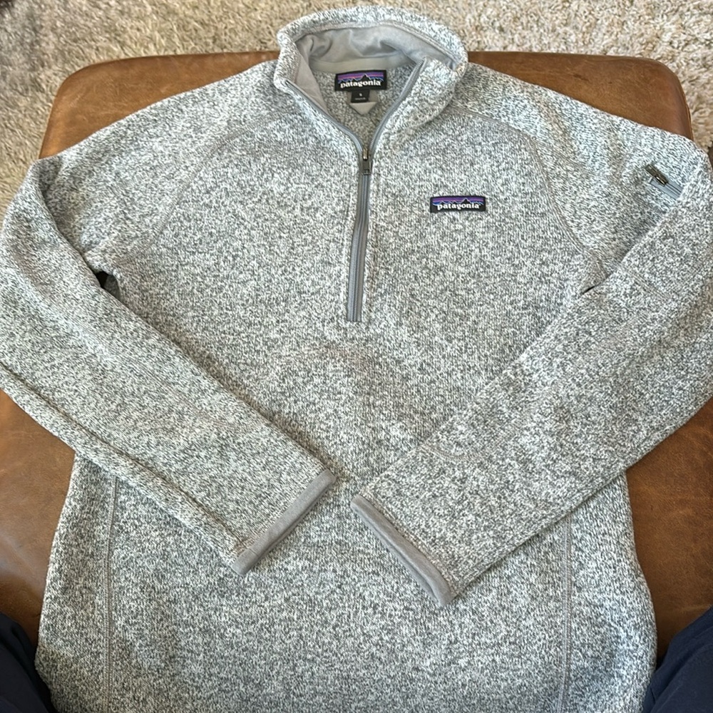 Patagonia gray fleece 1/4 zip women’s small